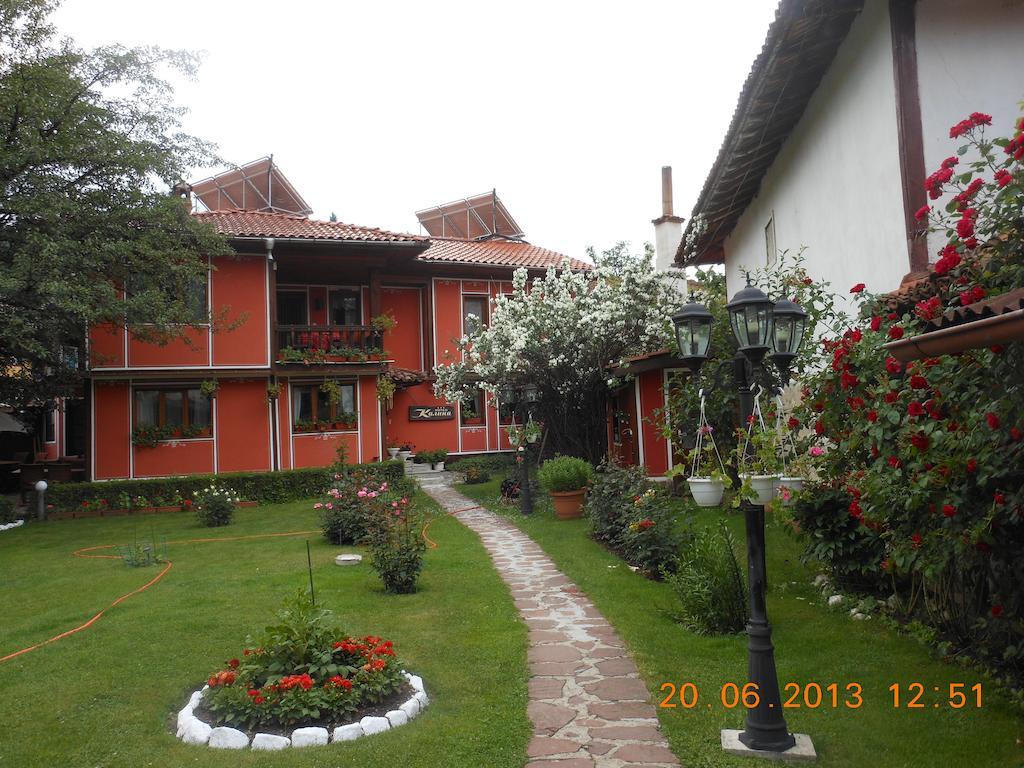 Family Hotel Kalina Koprivchtitsa Extérieur photo
